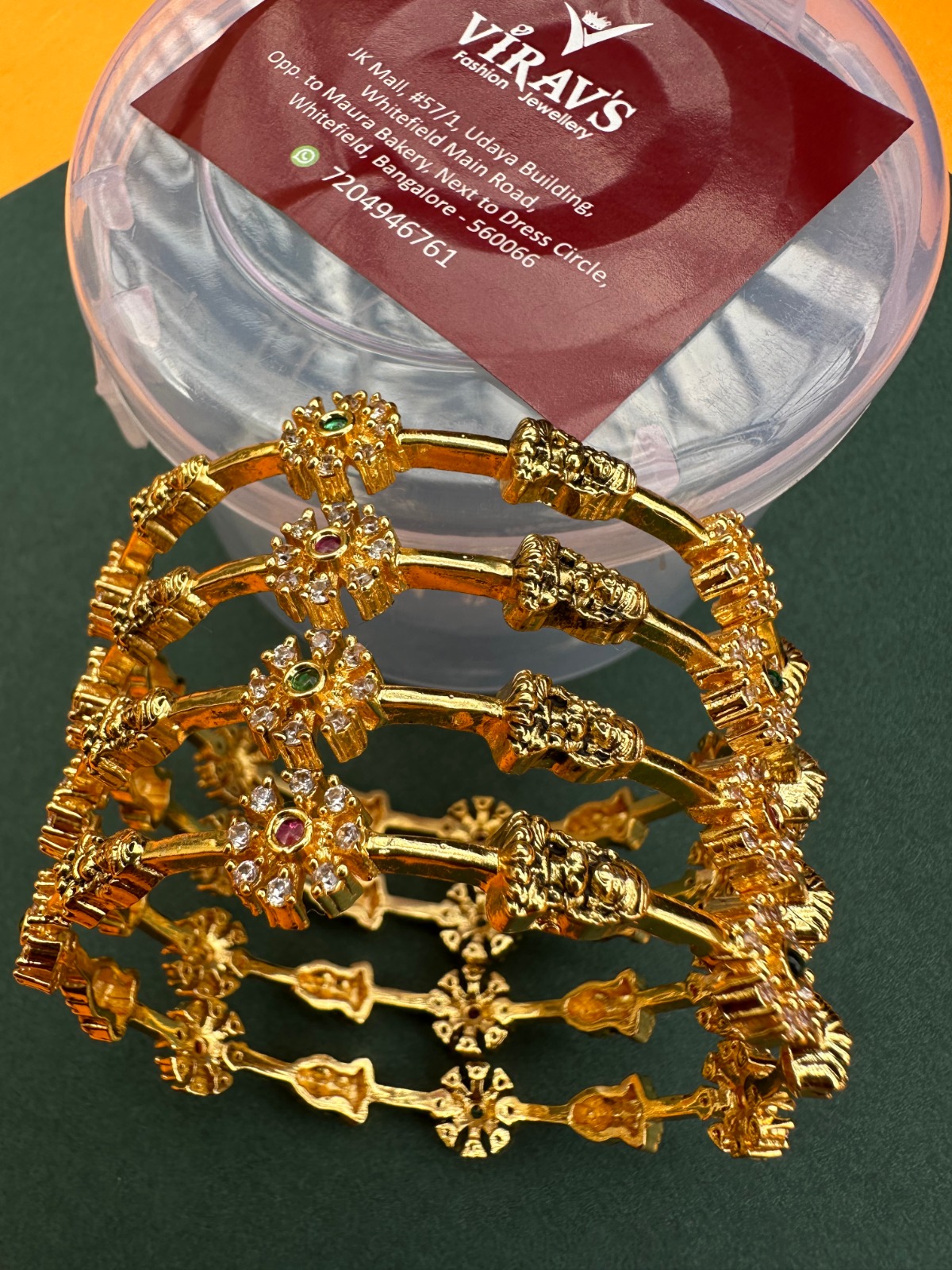 Chic Bangles Collection